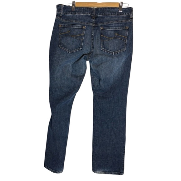 Vintage DKNY Blue wash Jeans Size 12R Zip Fly Embroidered stitched back pockets - Picture 3 of 9